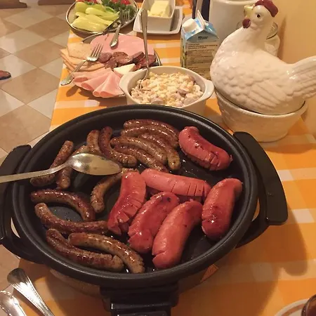 Dóra *