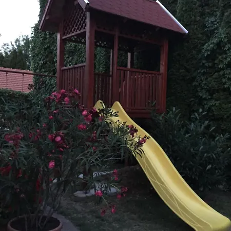 Apartament Dóra *