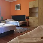 Dora *