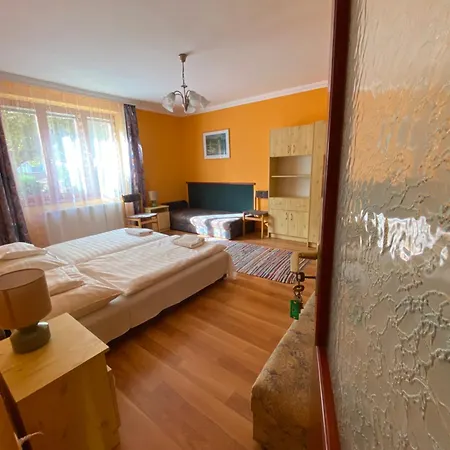 Dora Apartmán *