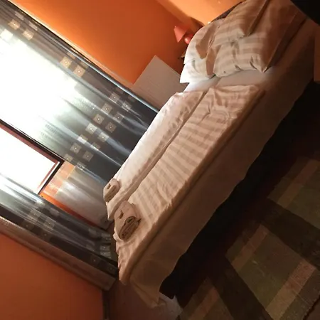Dora Apartment *